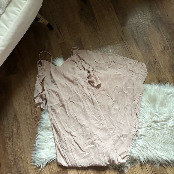 REFORMATION Ferrara Dress - Picture 4 of 7